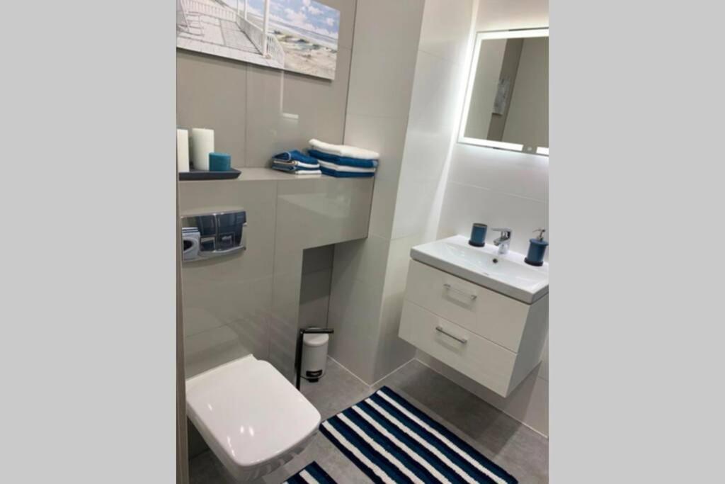 Przytulny Apartament Do Wynajecia Reda Extérieur photo